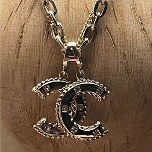 Chic Faux Silver& gold Designer look Necklace